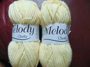2 Melody hellgelb Premium Chunky Acryl Garn 50 gr/1,76 oz Türkei NEU - Bild 1 von 4