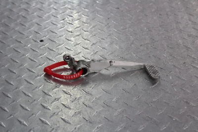 2007 YAMAHA YZF R6 ПРАВЫЙ ЗАДНИЙ ТОРМОЗ НОЖНАЯ ПЕДАЛЬ 2C0-27211-00-00 - Изображение 1 из 4