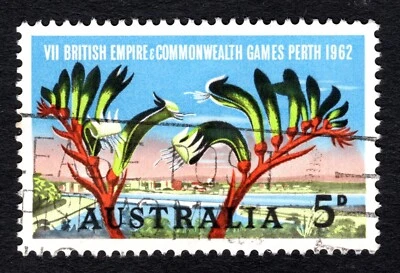 AUSTRALIA USED 5d COMMONWEALTH GAMES STAMP WITH ACSC LISTED FLAW 390e - CV $30 - Image 1 of 3