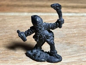 Knight Molotov Cocktail - D&D Miniature - No Copy Mark - Unpainted 1979 Classic - Picture 1 of 3