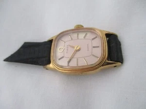 Reloj Pulsera Timex Analógico Rectangular Tono Dorado Cara - Imagen 1 de 12