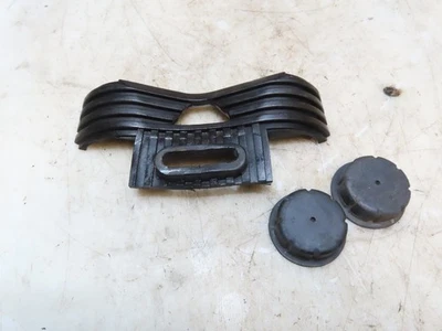 Втулки для бензобака 1981 Yamaha Virago XV750 750 - Изображение 1 из 4