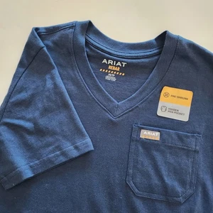 NUOVA T-shirt Ariat Rebar blu manica corta scollo a V bandiera retro grafica W taglia XS - Foto 1 di 5