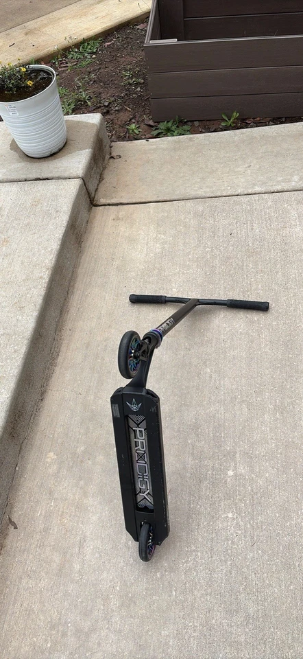 Envy Prodigy X Pro Scooter 5” Cubierta Ancha, 7.2 Lbs Negro Foto 1 de 4