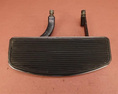 Harley Davidson Road King 2007-2011 FLHR pie delantero derecho tabla de piso Foto 1 de 4