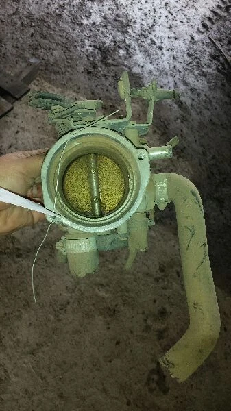 Cuerpo del acelerador 4 cilindros turbo compatible con 94-98 SAAB 900 270960 Foto 1 de 1