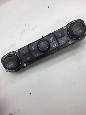 GMC Sierra 1500 2014 calefacción aire acondicionado control automático de temperatura OEM Foto 1 de 4