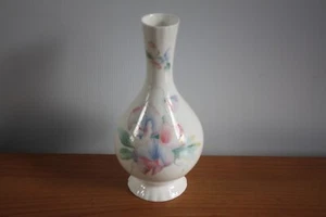 Jarrón vintage Aynsley Little Sweetheart Fine Bone China Bud - Imagen 1 de 5