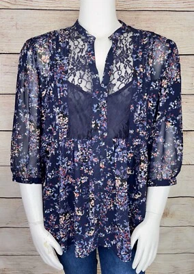 New! ELLE Womens 2X Plus Tiny Flowers Lace Inset 2 Piece Button Down Blouse Tank - Image 1 of 3