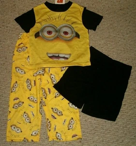 Neu mit Etikett Despicable Me 2 Minions 3-teiliges Pyjama-Set Größe 4 - 6 - 8 - 10 36 $ Wohnmobil - Bild 1 von 2