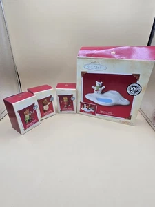 Vintage 2002 Hallmark Andenken Weihnachtsschmuck Hollyday Hill  - Bild 1 von 4