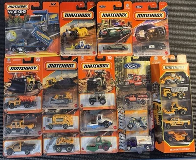 Lote de 17 vehículos de construcción Matchbox. 70 aniversario, plataformas de trabajo, policía Foto 1 de 4