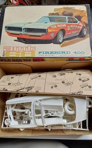 AMT Boxed 1:25 1968 Pontiac Firebird 400 Model Kit No 5768-200 - Picture 1 of 14