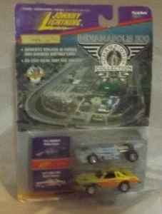 Johnny Lightning INDIANAPOLIS 500 WINNER 1975 BOBBY UNSER Yellow Buick Pace Car - Picture 1 of 2