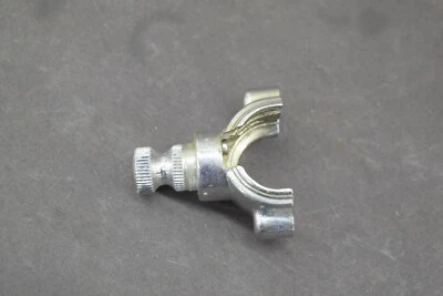 KAWASAKI KZ550 F6 F7 F9 F11 G3 G4 G5 KE KZ1000 KZ750 FRONT TURN SIGNAL BRACKET - Image 1 of 4