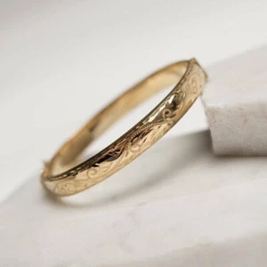 Vintage & Estate New Style 14k Yellow Gold Plated 7.5" Bangle Bracelet Unisex - Picture 1 of 6