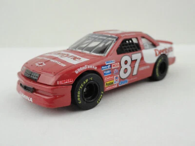 1993 Racing Champions Premier 1:64 Joe Nemechek No87 Dentyne — ТРЕСКАЮЩАЯСЯ КРАСКА - Изображение 1 из 4