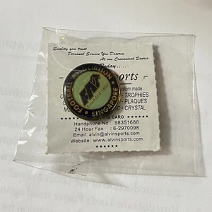Fußballverband Singapur Emaille Pin in Verpackung - Bild 1 von 3