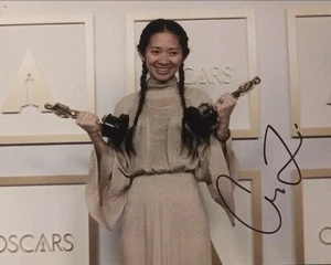 Chloe Zhao - ETERNOS - Firmado 8x10 - Imagen 1 de 1