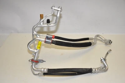 Gruppo tubi AC 1092157-00-F Tesla M3 2020 - Immagine 1 di 4