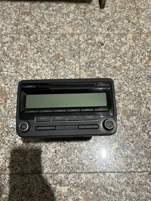 AUTORADIO RCD 310 ORIGINALE VOLKSWAGEN - Immagine 1 di 4