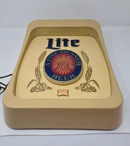 Vintage Miller Lite beleuchtetes Bierschild Männerhöhle Garage Bar 13"L×4"B×18"H - Bild 1 von 3