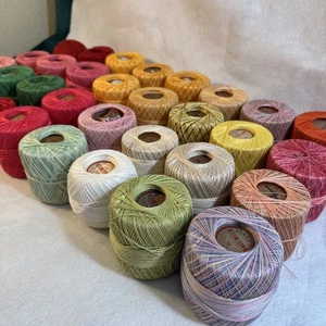 Lot of 32 Vtg Clarks Big Ball Mercerized Cotton Boilfast Crochet Tatting Thread - Picture 1 of 11