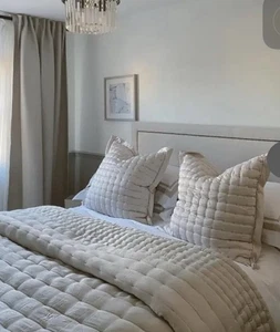 Copriletto BN John Lewis Boutique Hotel seta L280 x L260 cm - naturale £350 nuovo - Foto 1 di 3