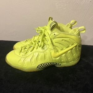Nike Air Foamposite Pro Volt Boys Size 6.5 Athletic Shoes Sneakers - Picture 1 of 18