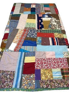 VINTAGE HAND TIED HANDMADE PATCHWORK 59 X 64 LAP/TWIN MACHINE EDGE QUILT - Picture 1 of 6