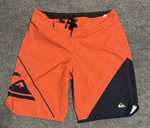 Quiksilver Pantaloncini da Tavola Uomo Adulto Taglia 30 Arancione/Nero Surf *Leggi Desc. - Foto 1 di 10