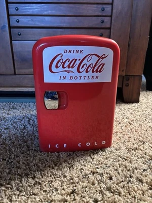 Nevera Personal Retro 6 Latas Oficial Coca-Cola SOLO PARA REPUESTOS Foto 1 de 4