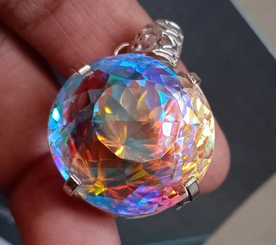 70+ Ct Multicolore Opale Mistico Taglio Rotondo Solitario Argento Tedesco... - Immagine 1 di 4