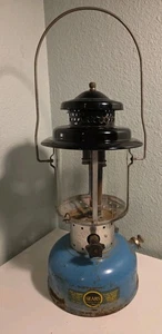 Linterna de campamento de colección 1964 Sears 4/66 azul 7114 doble manto 476.74060 LEER. - Imagen 1 de 23