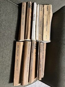 Konvolut 11 Oldtimer Raupe Teile Bücher DW20 D6 D9G D8H Traktor 666 Schaber - Bild 1 von 18