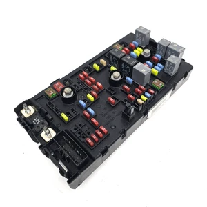 2008-2009 GMC Savana Chevrolet Express GM Chevy Engine Bay Fuse Box 25888289 - Picture 1 of 9