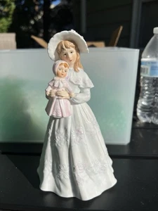 Gift World of Gorham Young Lady With Her Doll 19th Century - Picture 1 of 4