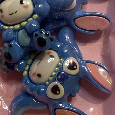 Sanrio In A Stitch 服装钻头适合笔 — 第 1/3 张图片