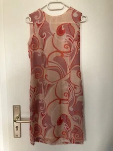 Figurbetontes Etuikleid Midikleid ärmellos rosa Grafikprint Retro  - Bild 1 von 10