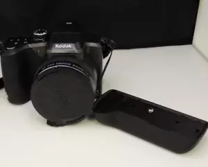 Kodak EasyShare Z981 14.0MP 26x Wide Angele Digital Camera (21028-Camera)) - Picture 1 of 12