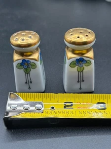 Vintage Hand Painted Porcelain Salt & Pepper Shakers Gold Top Blue Flowers Japan - Picture 1 of 3