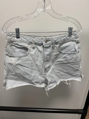 Pantalones cortos de jean deshilachados con corte de 5 bolsillos azul claro para mujer WILD FABLE talla 8 Foto 1 de 3