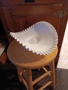 Vintage Fenton weiß Milchglas Nagel Standfuß groß Banane Boot Obstschale - Bild 1 von 3