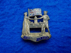 WWI MUNITIONS ENAMEL & BRASS SWEETHEART BROOCH, 'LEAVE IT TO US BOYS' NO 655554 - Picture 1 of 4