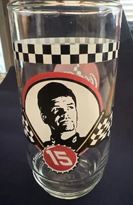 NASCAR - Coca-Cola - #15 Michael Waltrip - Bicchiere da collezione - Nuovo - Foto 1 di 7