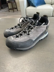 La Sportiva Boulder X Approach Mountaineering Shoes Womens Size 7.5 Hiking Shoe - Picture 1 of 9