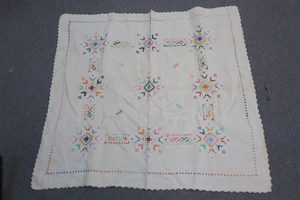 Vintage Handstickerei bestickte Leinen Tischdecke ethnisch europäisch 32 Zoll quadratisch - Bild 1 von 9