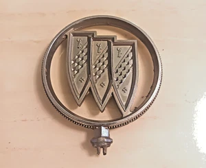 BUICK- Vintage Hood Ornament Tri-Shield 1979-1985 Pre-Owned - Picture 1 of 2