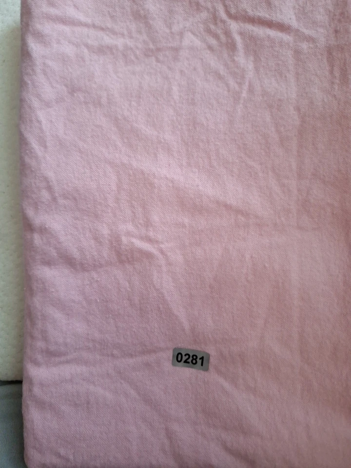 27X"w 20" Remnant  Pink  Flannel Crafting  Quilting  - Image 1 of 1