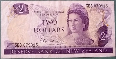 BILLETE DE 2 DÓLARES DE NUEVA ZELANDA DE 1977 - 1981 EDICIÓN, P164, QE II Foto 1 de 2